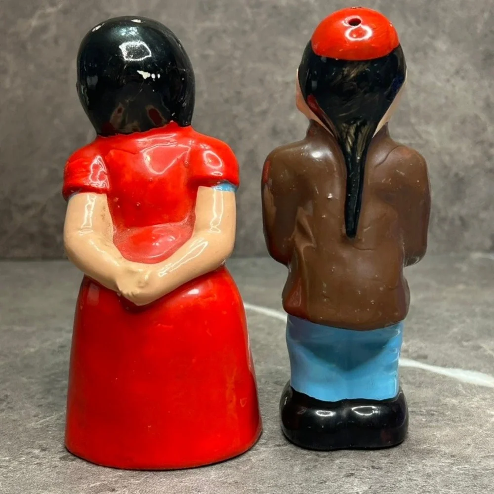 Vintage Kissing Couple Salt and Pepper Shakers Set Japan Ceramic Asian Novelty